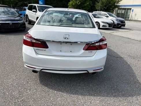 Used 2017 Honda Accord EX-L image 3