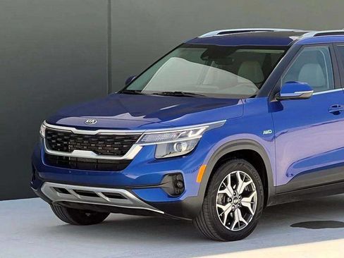 Used 2021 Kia Seltos EX AWD/4WD image 35
