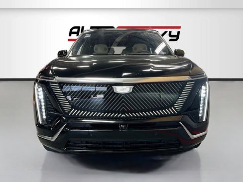 Used 2026 Cadillac Vistiq Luxury AWD/4WD image 2