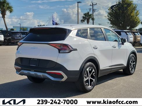 Certified 2025 Kia Sportage EX FWD image 6