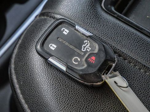 Used 2021 GMC Sierra 1500 Elevation w/ Preferred Package image 34