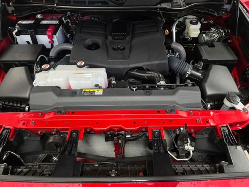 Used 2025 Toyota Tundra Limited image 8