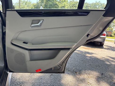 Used 2014 Mercedes-Benz E 350 Sedan image 29