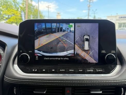 Used 2022 Nissan Rogue Platinum w/ Head-Up Display Package AWD/4WD image 33
