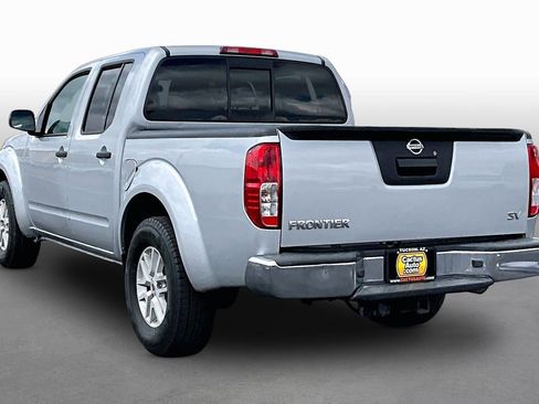 Used 2019 Nissan Frontier SV RWD image 11