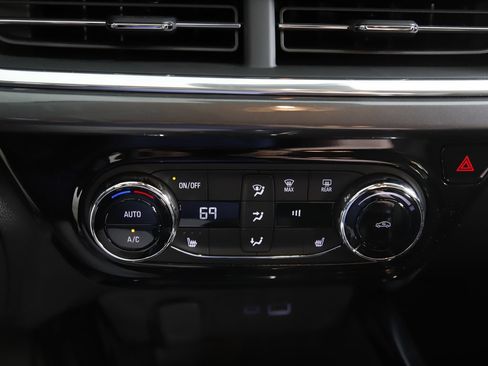 New 2026 Chevrolet Trax ACTIV w/ Driver Confidence Package FWD image 13