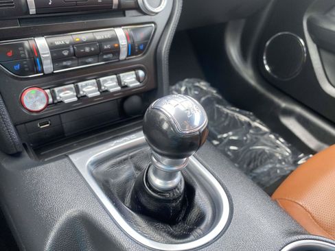 Certified 2022 Ford Mustang Premium RWD image 25