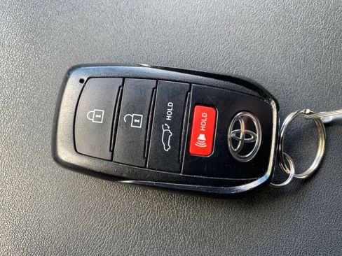 Used 2025 Toyota Highlander XSE AWD/4WD image 21