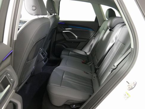 Certified 2025 Audi Q5 Premium w/ Convenience Package image 29