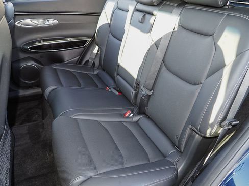 Used 2025 Genesis GV70 2.5T image 24