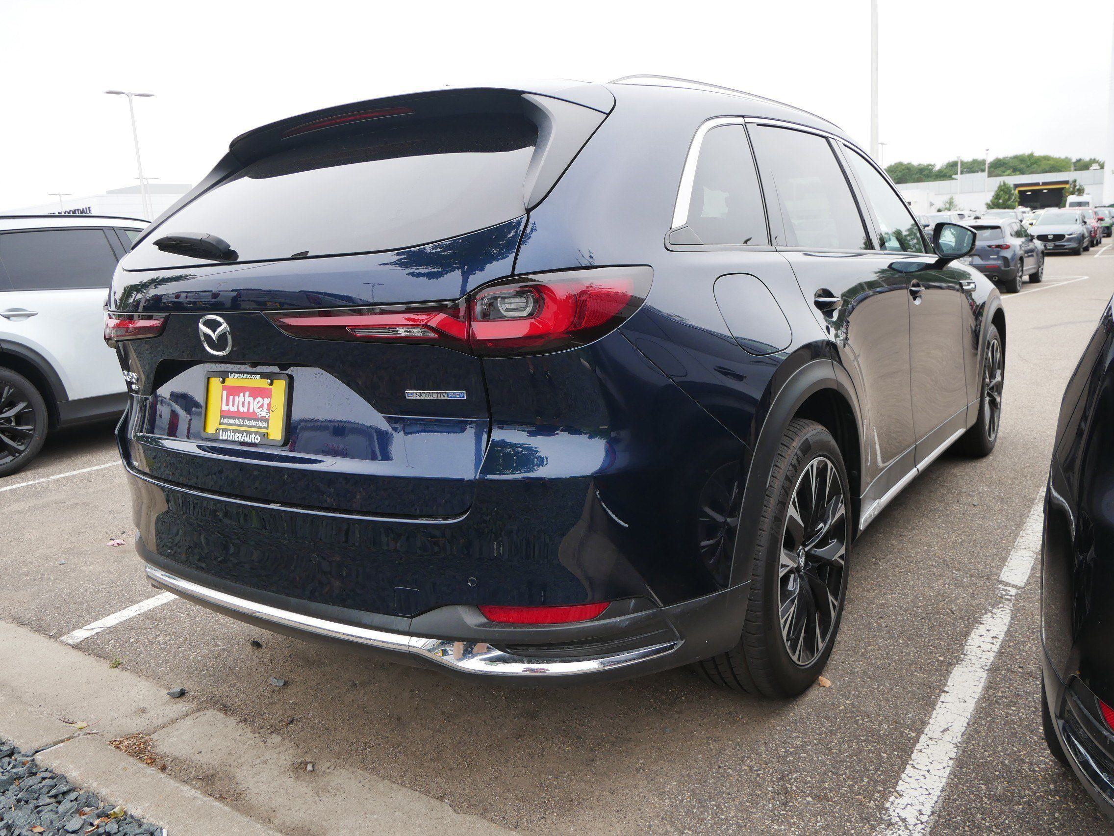 Used 2024 MAZDA CX-90 Plug-In Hybrid w/ Premium Pkg AWD/4WD image 7
