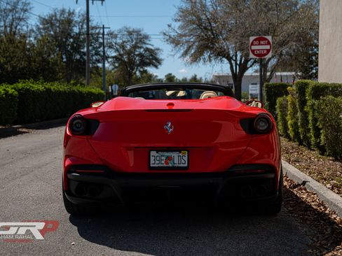 Used 2023 Ferrari Portofino M RWD image 12