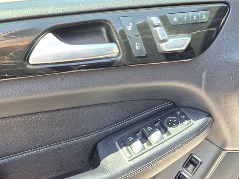 Used 2019 Mercedes-Benz GLS 450 4MATIC image 13