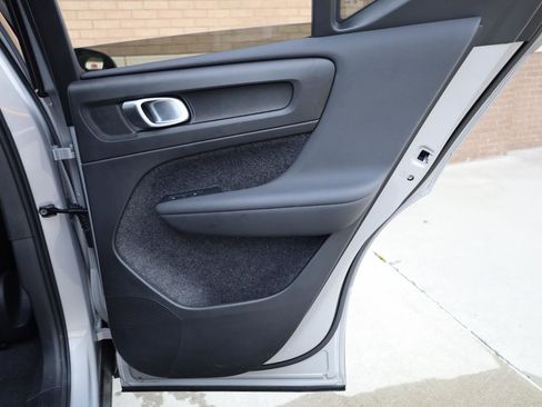 Used 2025 Volvo XC40 B5 Plus AWD/4WD image 23