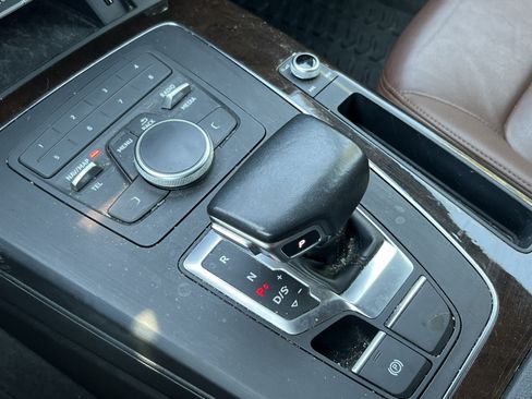 Used 2019 Audi Q5 2.0T Premium w/ Convenience Package AWD/4WD image 26