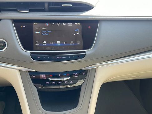 Used 2018 Cadillac XT5 Luxury w/ Driver Awareness Package FWD image 32