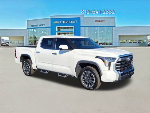 Used 2025 Toyota Tundra Limited image 9