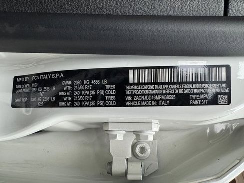 Used 2021 Jeep Renegade Limited w/ Luxury Group II image 30