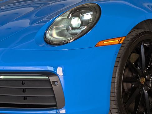 Certified 2022 Porsche 911 Targa 4S AWD/4WD image 14