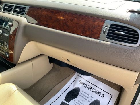 Used 2013 Chevrolet Silverado 2500 LTZ w/ LTZ Plus Package image 32