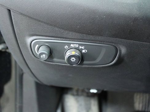 Used 2023 Chevrolet Equinox LS w/ LS Convenience Package image 14