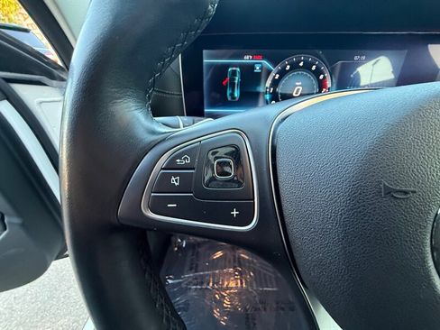 Used 2018 Mercedes-Benz E 300 image 21