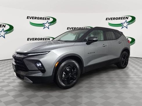 Used 2026 Chevrolet Blazer LT w/ Sound & Technology Package AWD/4WD image 1