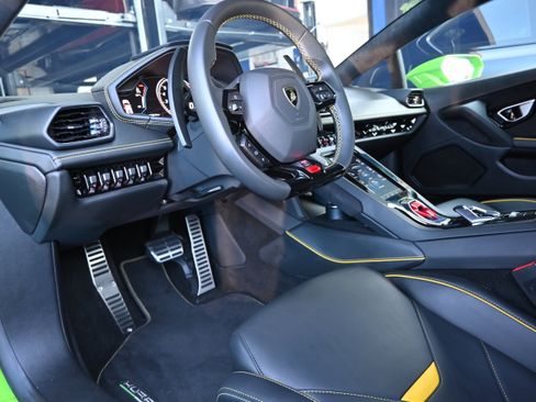Used 2021 Lamborghini Huracan EVO RWD image 76