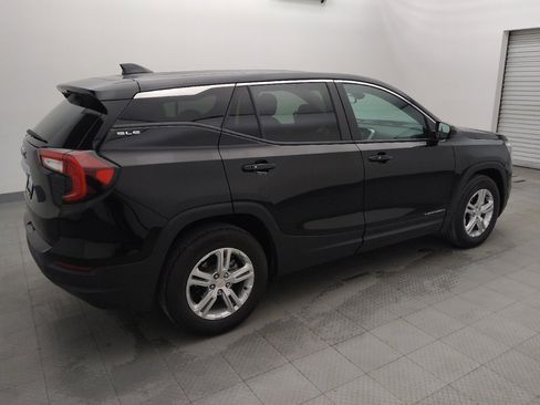 Used 2024 GMC Terrain SLE image 10