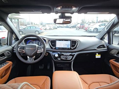 New 2026 Chrysler Pacifica Pinnacle image 21