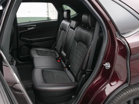 Certified 2024 Ford Edge ST-Line AWD/4WD image 21