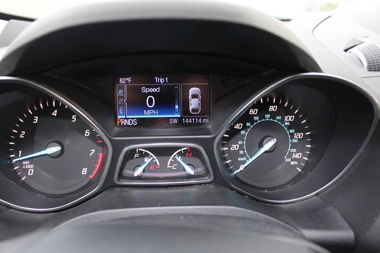 Used 2016 Ford Escape SE w/ Equipment Group 201A AWD/4WD image 16