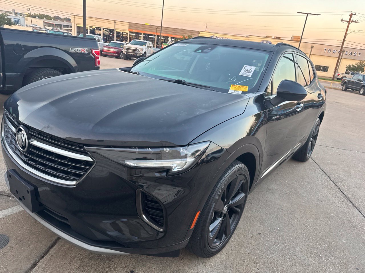 Used 2023 Buick Envision Essence w/ Sport Touring Package FWD image 1