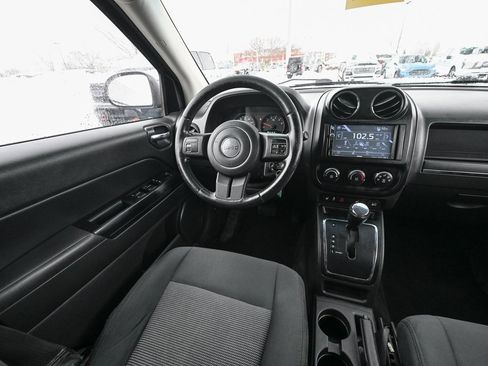 Used 2012 Jeep Compass Latitude image 30