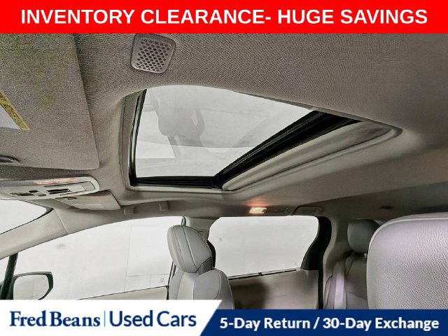 Used 2024 Toyota Sienna XLE w/ XLE Plus Package AWD/4WD image 30