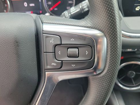 Used 2025 Chevrolet Blazer LT FWD image 18