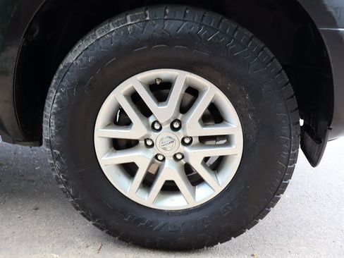 Used 2014 Nissan Frontier SV AWD/4WD image 40