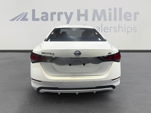 Certified 2023 Nissan Sentra SV FWD image 4