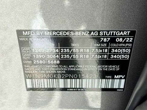 Used 2023 Mercedes-Benz EQB 300 4MATIC image 39