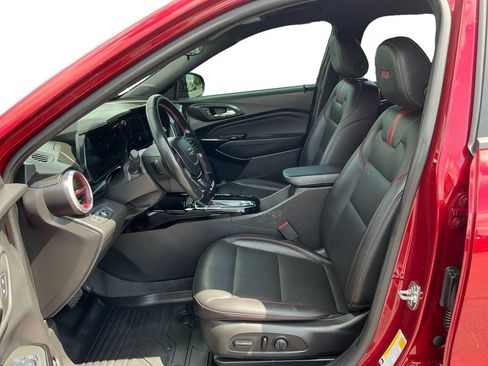 Used 2025 Chevrolet Trax RS w/ Driver Confidence Package FWD image 14