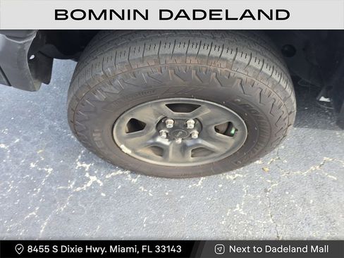 Used 2024 Jeep Wrangler Sport image 9