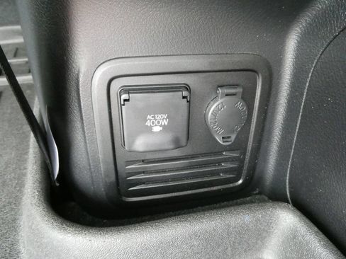 Used 2021 Toyota 4Runner SR5 Premium w/ Moonroof Package AWD/4WD image 18