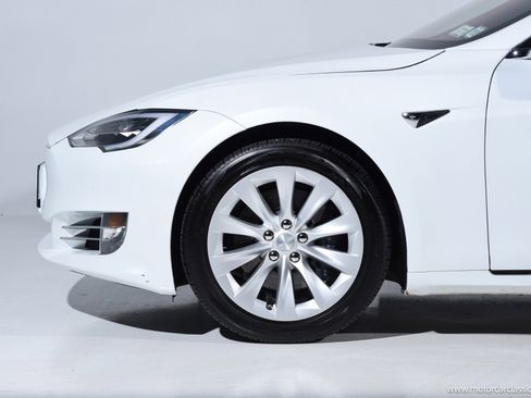 Used 2018 Tesla Model S 100D image 15
