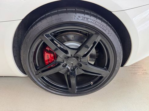 Used 2018 Mercedes-Benz AMG GT Roadster w/ Lane Tracking Package image 31