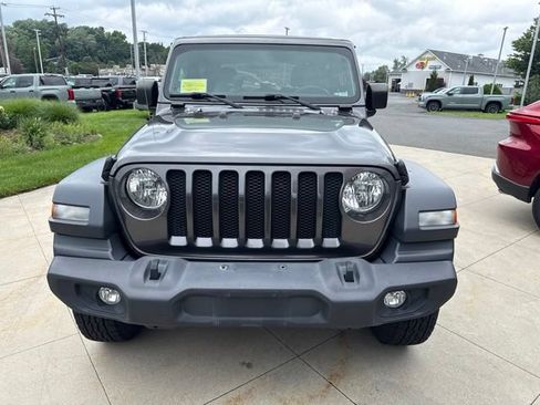 Used 2018 Jeep Wrangler Sport AWD/4WD image 2