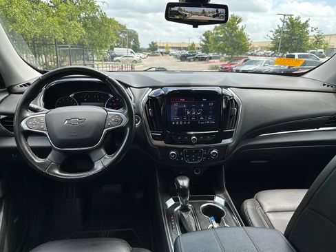 Used 2021 Chevrolet Traverse RS FWD image 31
