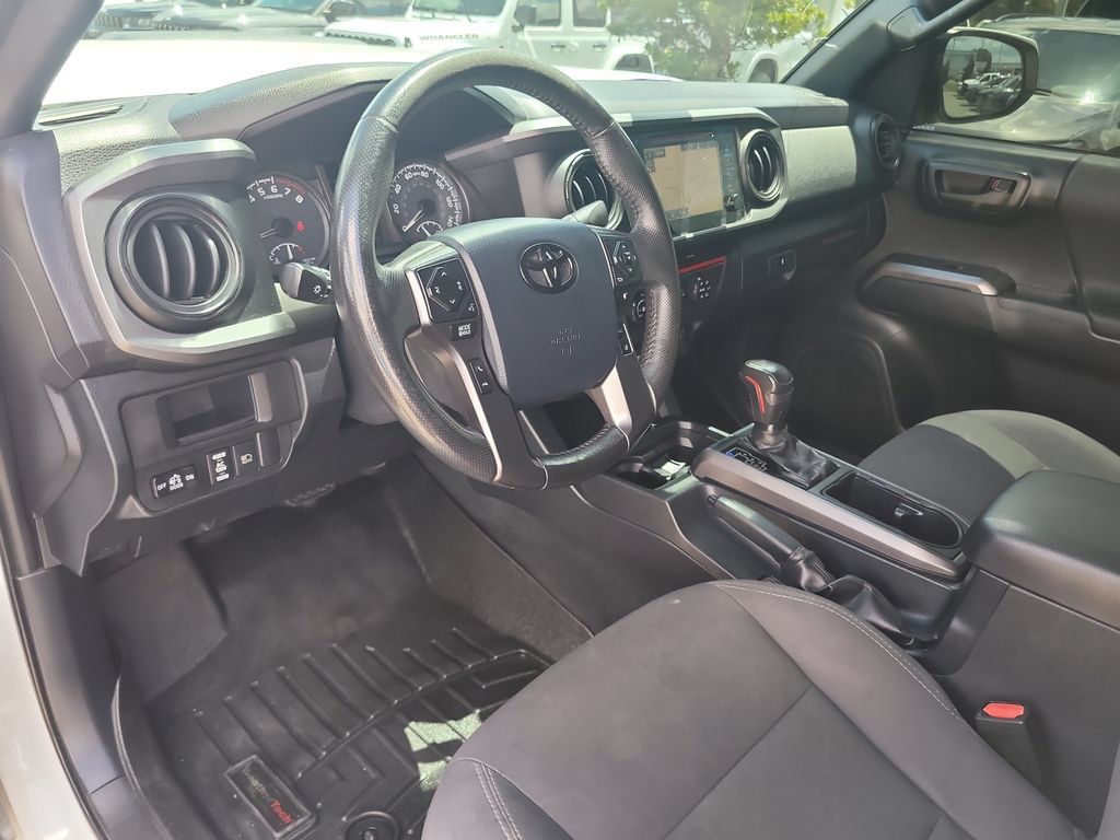 Used 2019 Toyota Tacoma TRD Sport RWD image 17