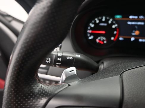 Used 2019 Kia Stinger GT2 AWD/4WD image 38