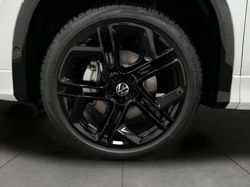 New 2026 Volkswagen Tiguan SE R-Line AWD/4WD image 22