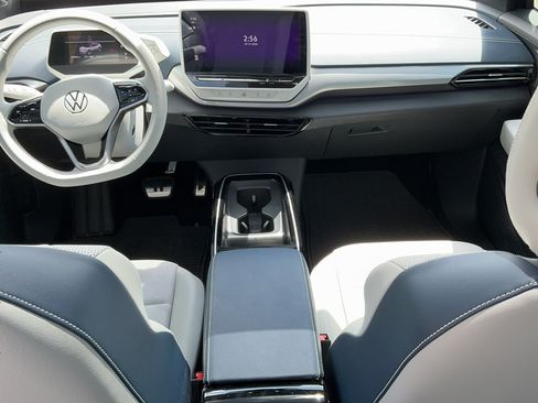 Used 2023 Volkswagen ID.4 S RWD image 14